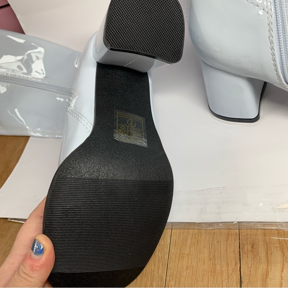 Ellie Shoes
Angel Go-Go Baby Boots Size 7 - Picture 5 of 13